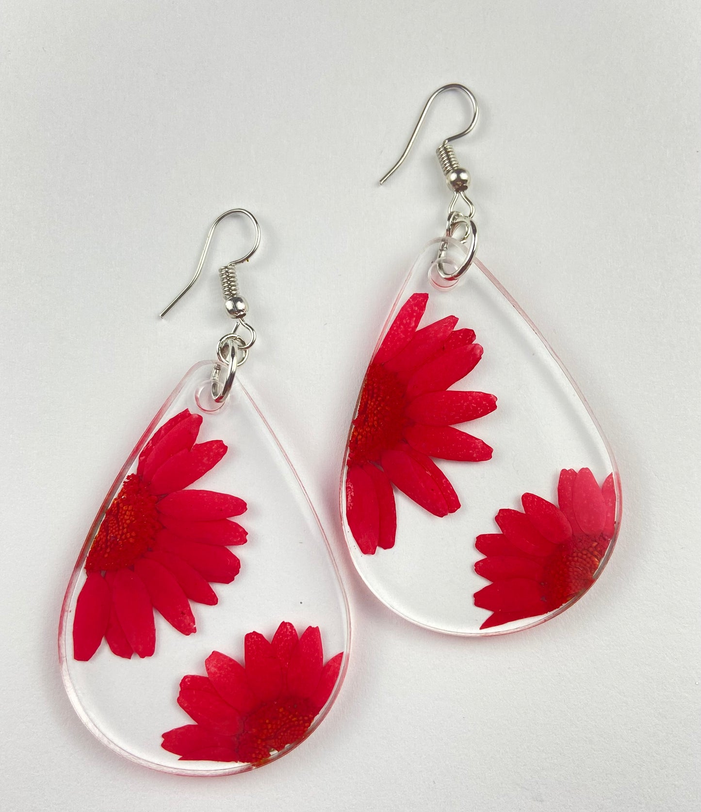 Red Real Flower Daisy Dangle Earrings