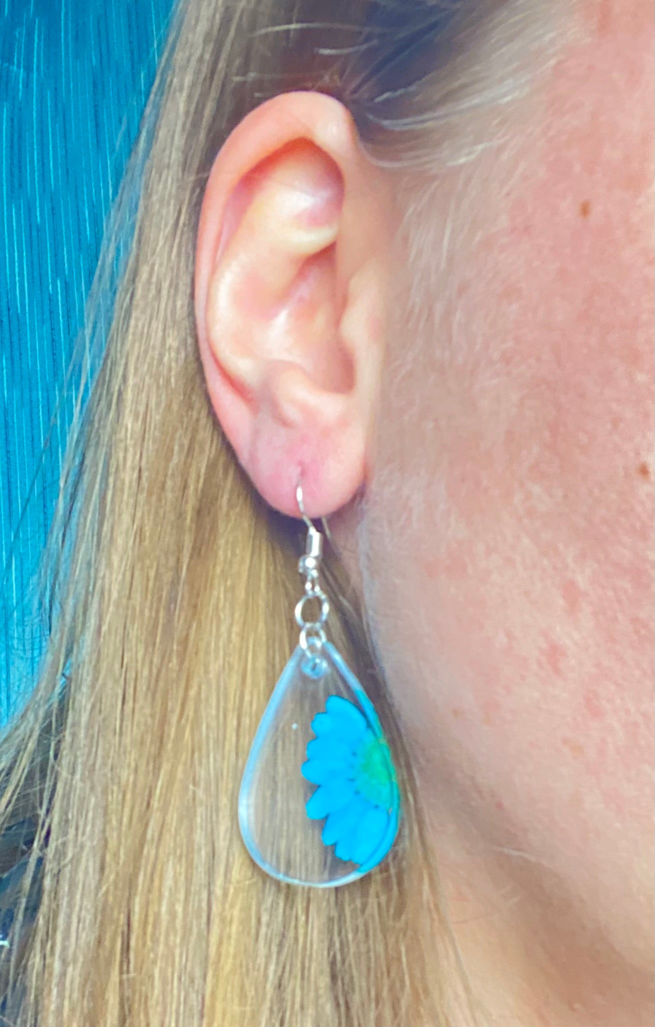 Blue Daisy Flower Dangle Earrings