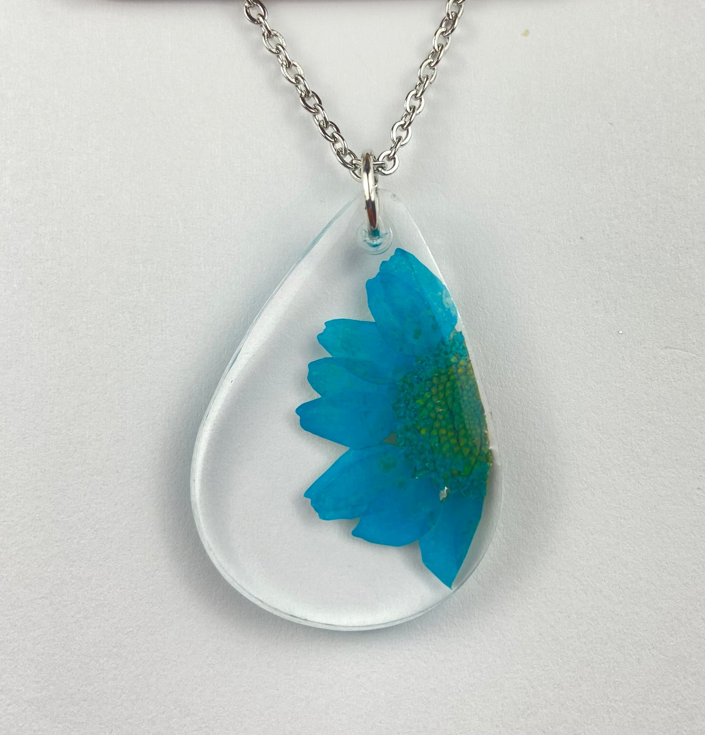 Blue Real Flower Daisy Pendant Necklace