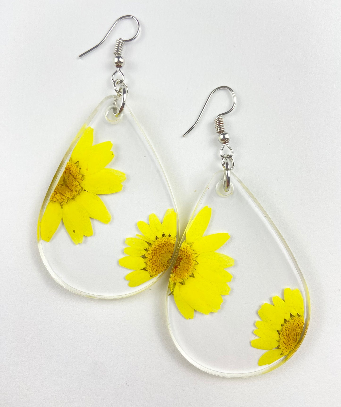 Yellow Daisy Dangle Earring