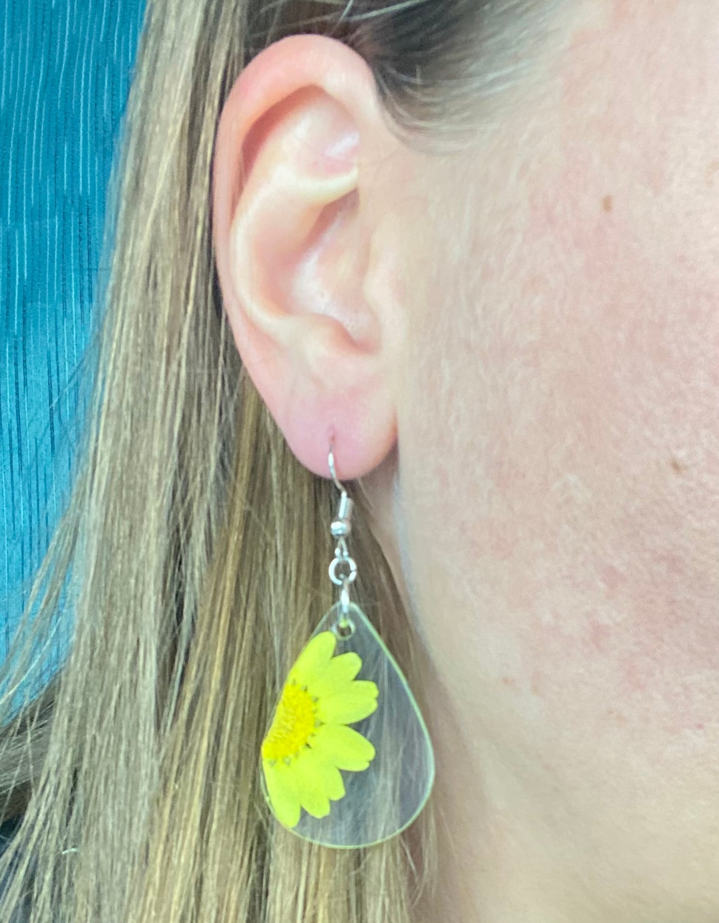 Yellow Daisy Flower Dangle Earrings
