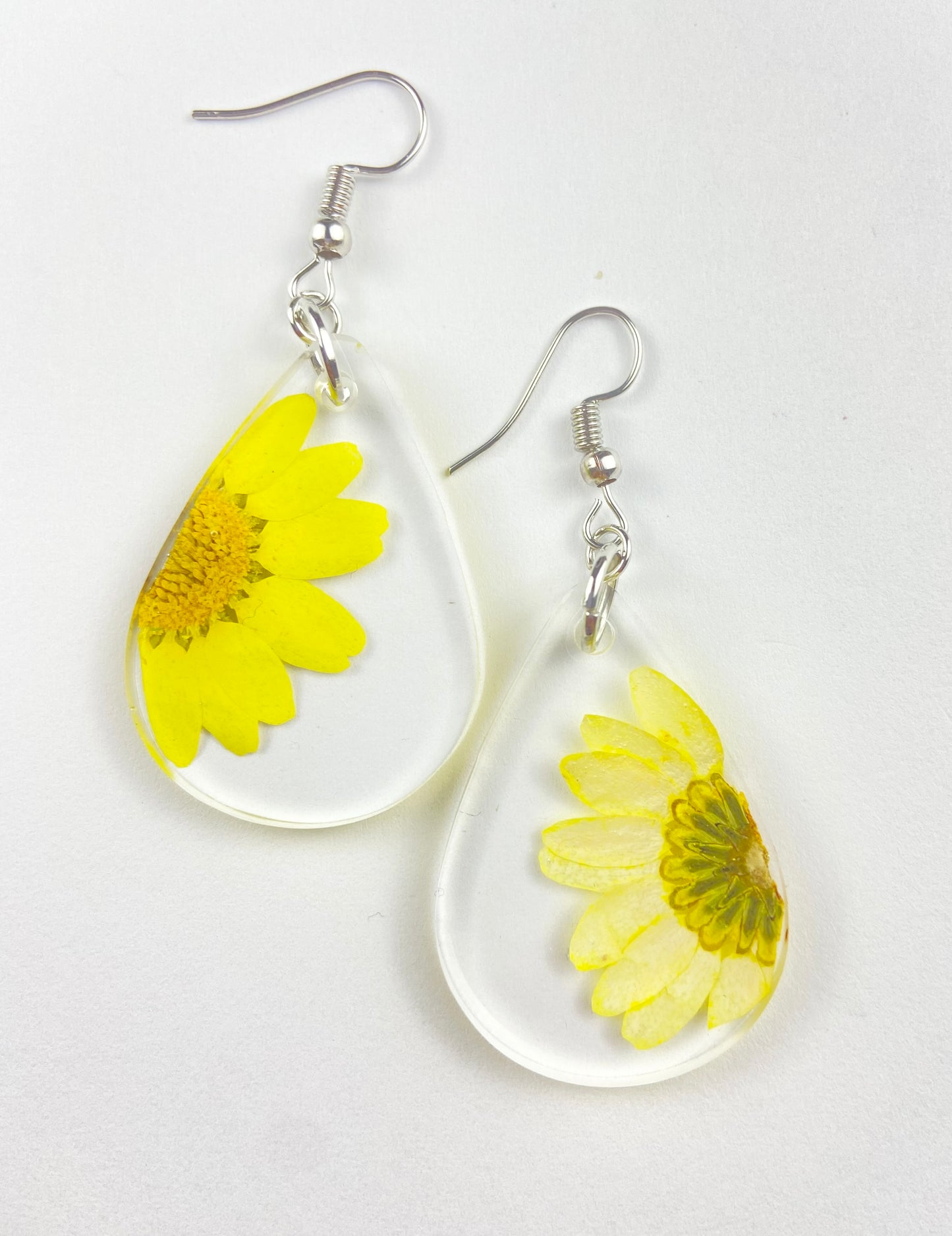 Yellow Daisy Flower Dangle Earrings