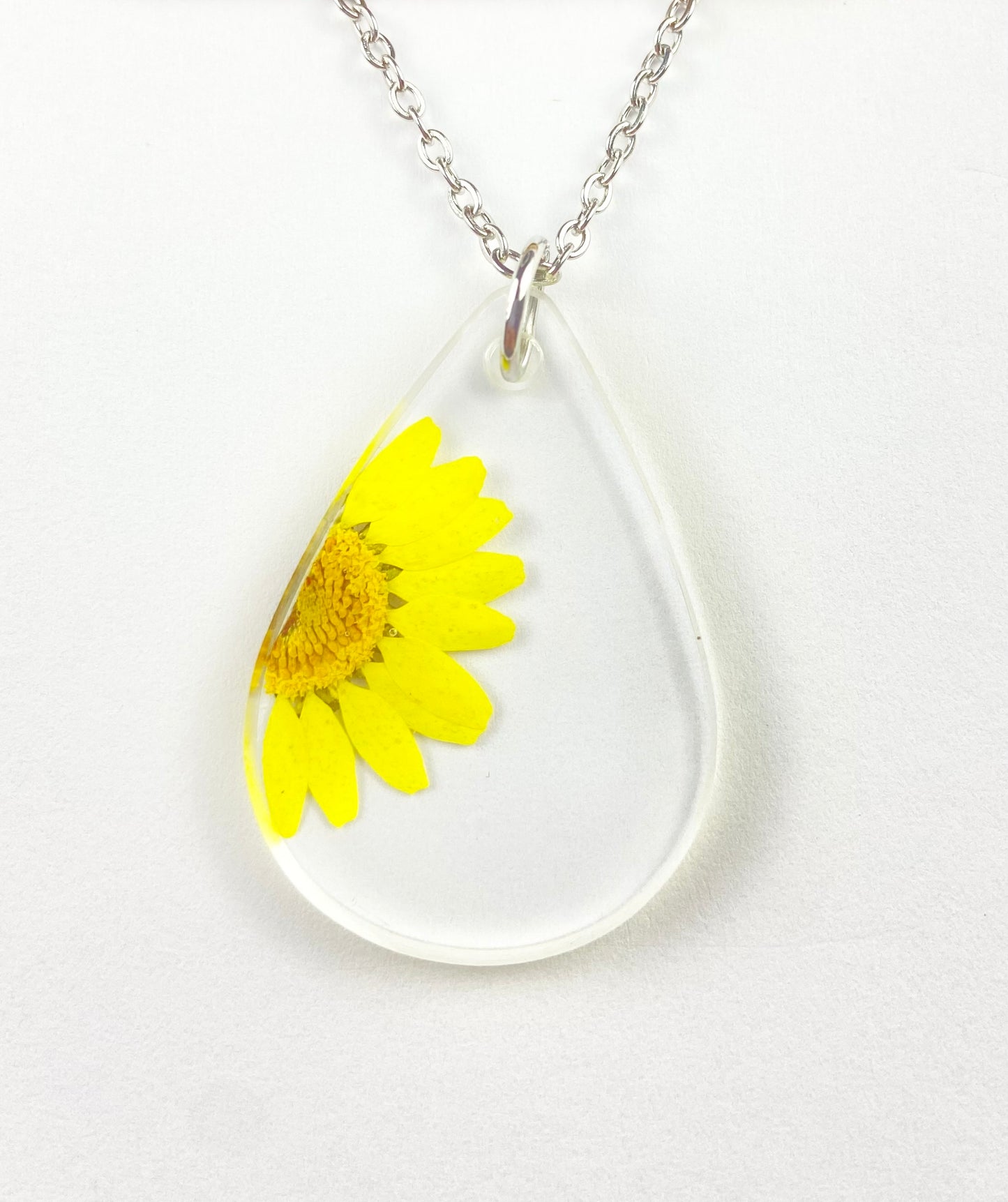 Yellow Real Flower Daisy Pendant Necklace