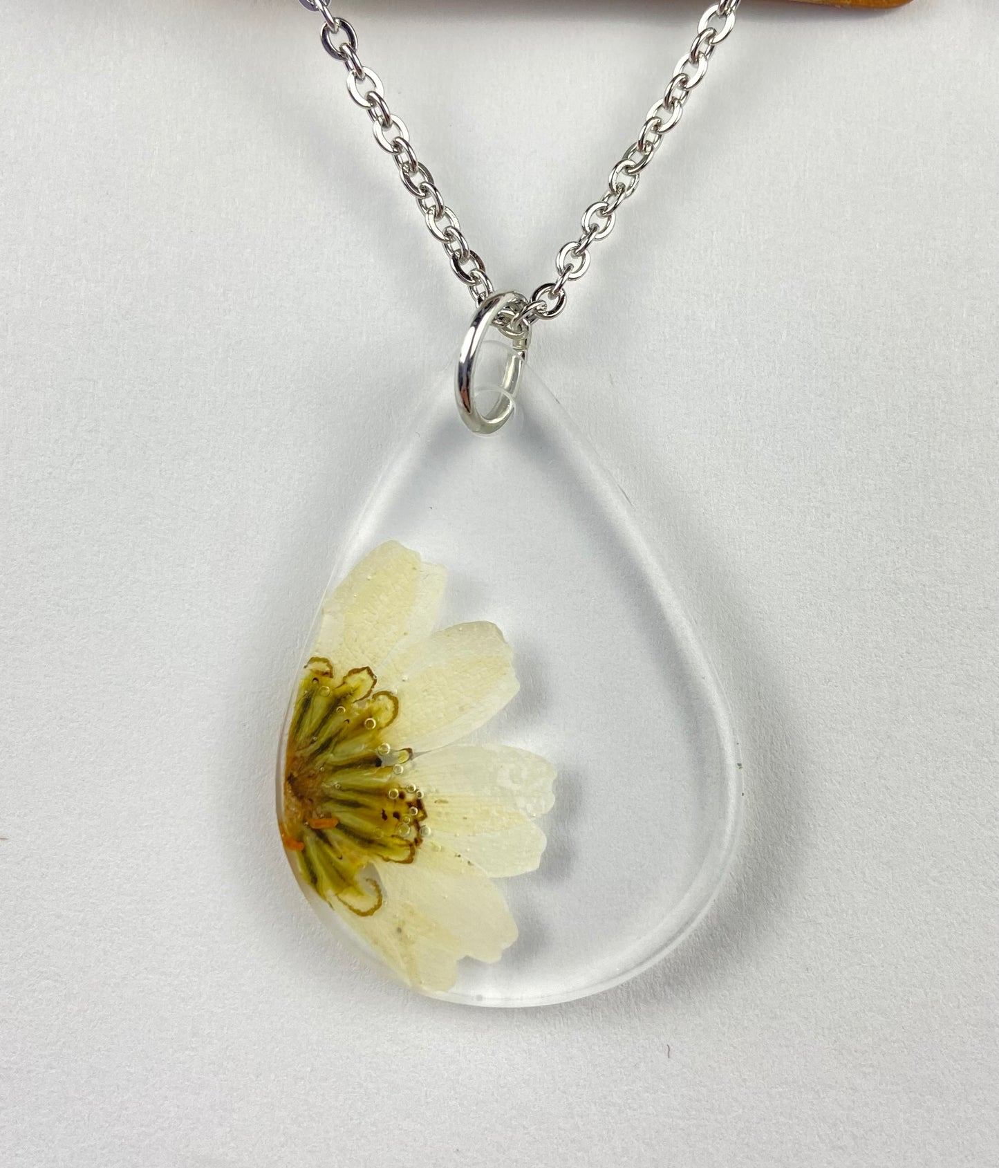 White Real Flower Pendant Necklace