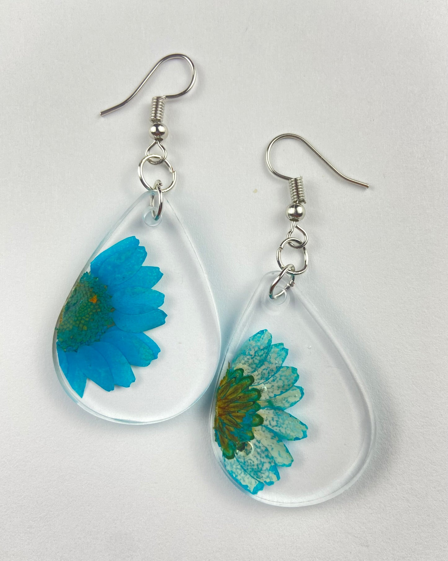 Blue Daisy Flower Dangle Earrings