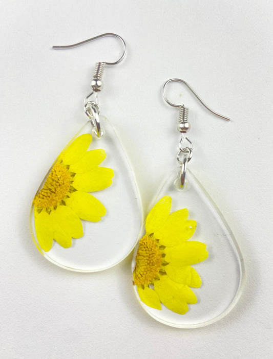 Yellow Daisy Flower Dangle Earrings